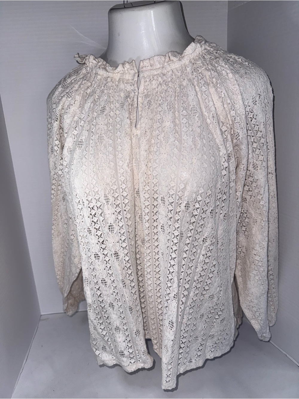 Old Navy Cream Lace Peasant Blouse